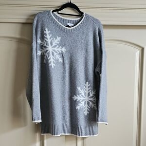 J Jill L EUC Soft Fuzzy Snowflake Sweater